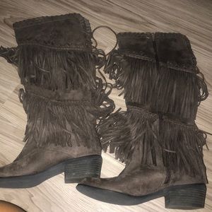 Heeled boots